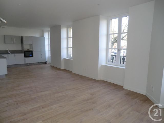 Appartement F4 à louer - 4 pièces - 109.0 m2 - BRIVE LA GAILLARDE - 19 - LIMOUSIN - Century 21 Jaubert Et Regaudie